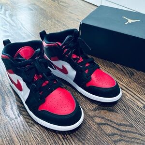 EUC Air Jordan 1 Mid Sneaker - Size 2Y